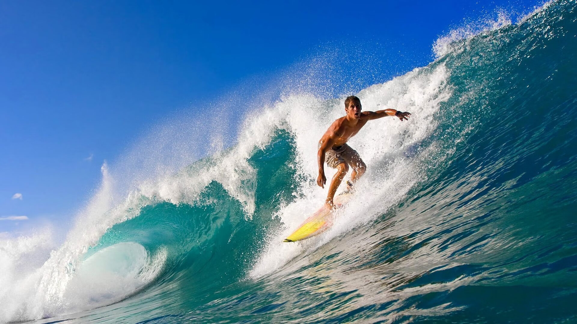 阿伊塔娜·邦马蒂蝉联女子金球奖,巴萨中场再创辉煌